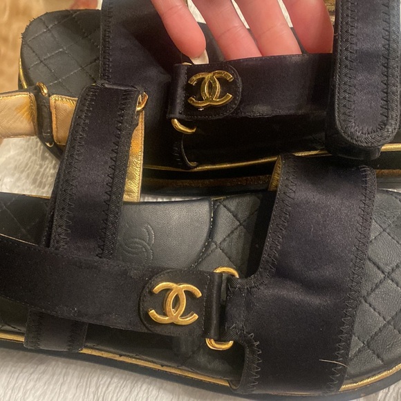 CHANEL Velcro Slide - Picture 12 of 12